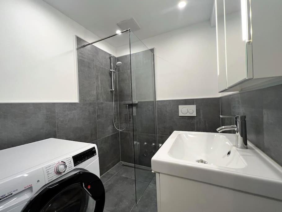 Ferienwohnung Beste Lage - Altstadt City Dusseldorf - 1,5 Zimmer Exterior foto
